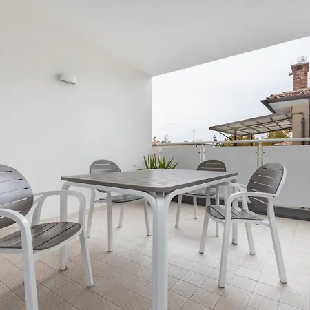 Holiday home Blu Indaco Elsa *